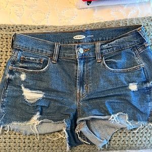 Like new Old navy boyfriend fit jean shorts size 2